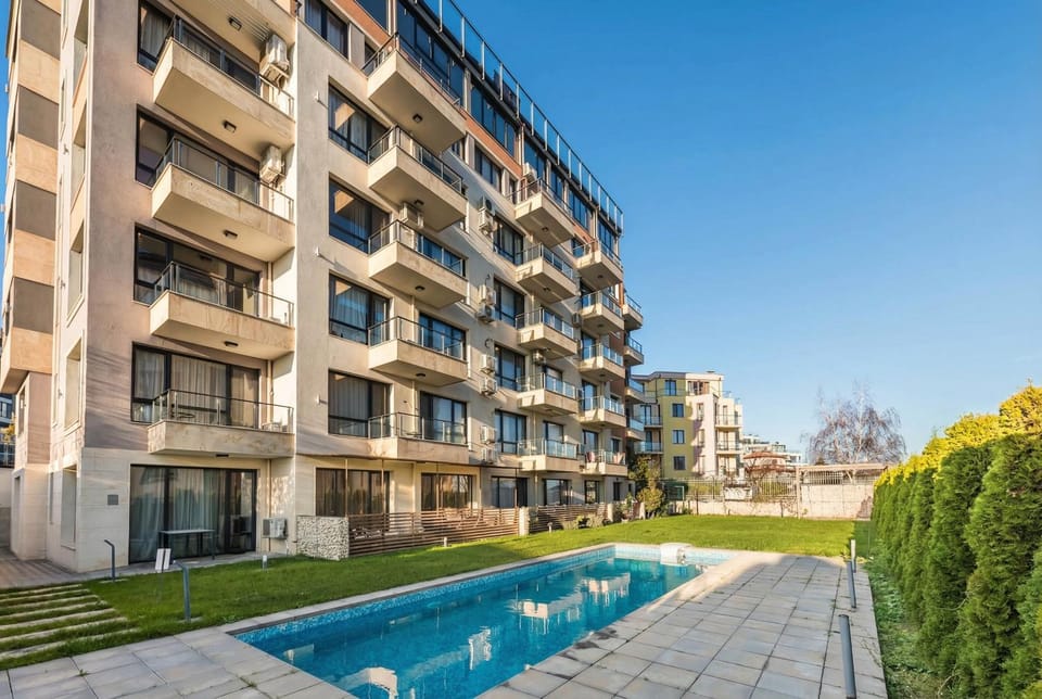 Property building, Patio, Swimming pool