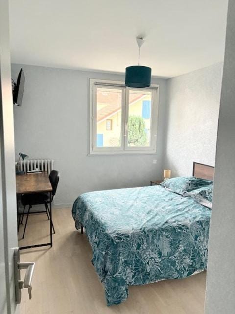 Spacieux logement 3 chambres - calme proche tram Apartment in Besançon