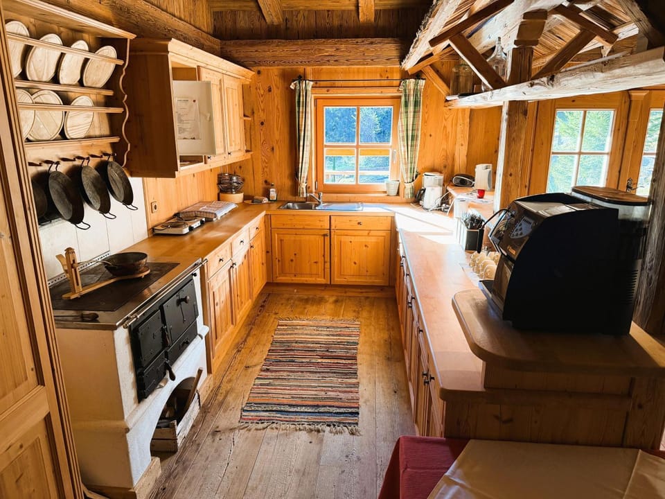 Kitchen or kitchenette, oven, stove