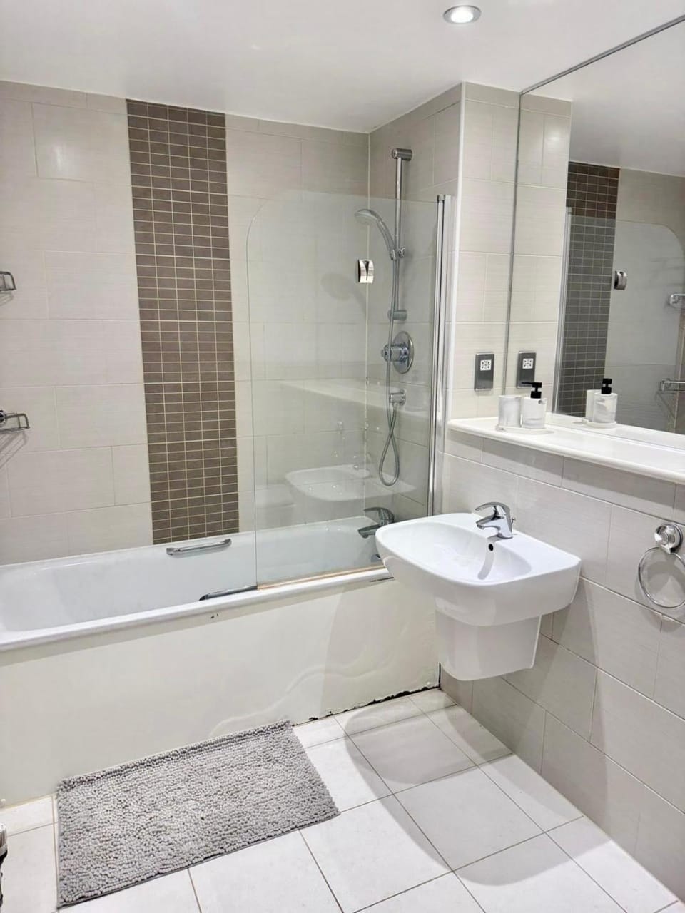 Bathroom, Bath