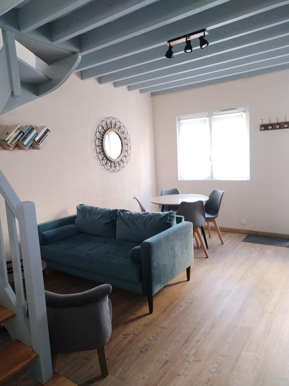 Living room, Dining area