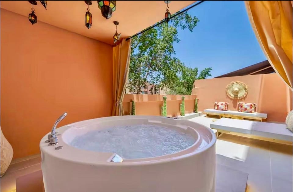 Hot Tub