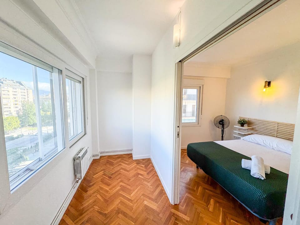 Velasco Urban Lodge - Turistea Bed and Breakfast in Huesca