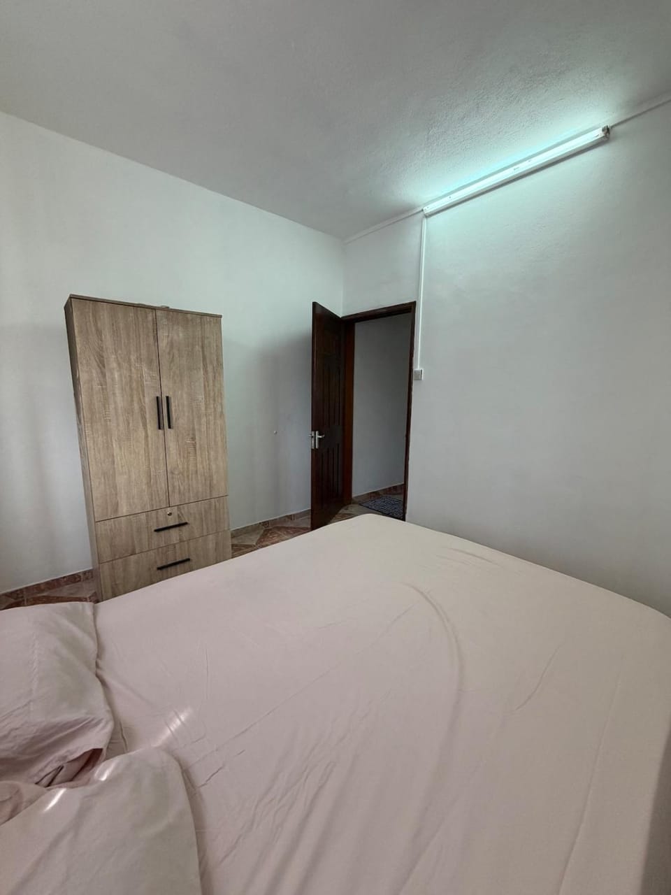 Bed, Photo of the whole room, Bedroom, wardrobe