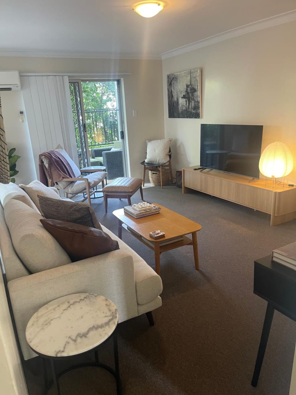 Communal lounge/ TV room, TV and multimedia, Living room, Seating area, Evening entertainment