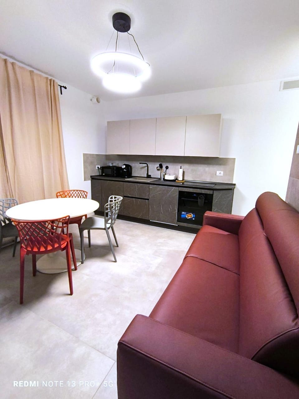 Seating area, Dining area, pet friendly, stove
