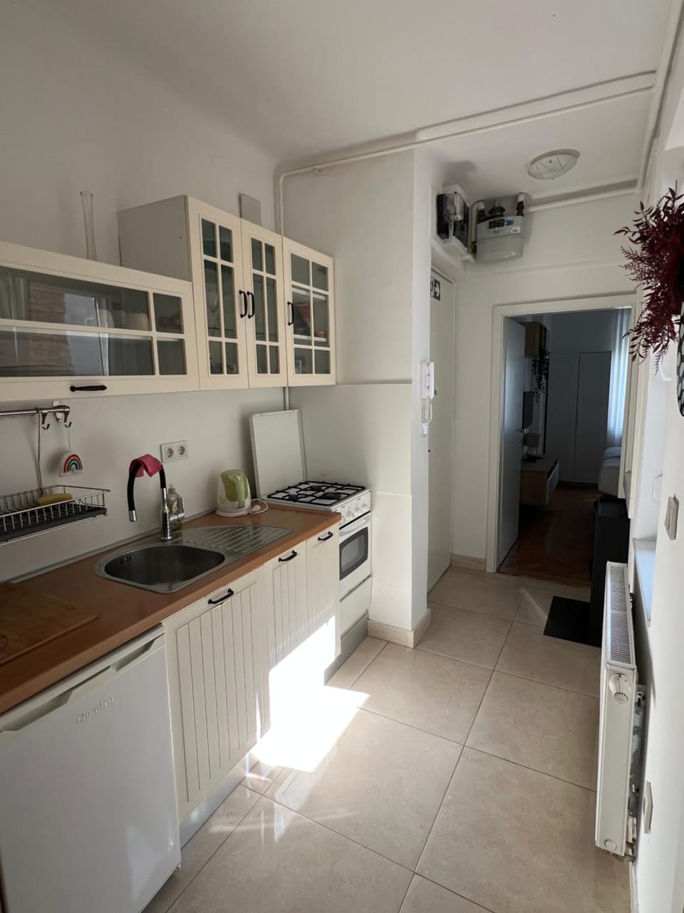 Kitchen or kitchenette, stove