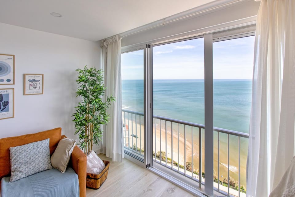 Natural landscape, View (from property/room), Living room, Sea view