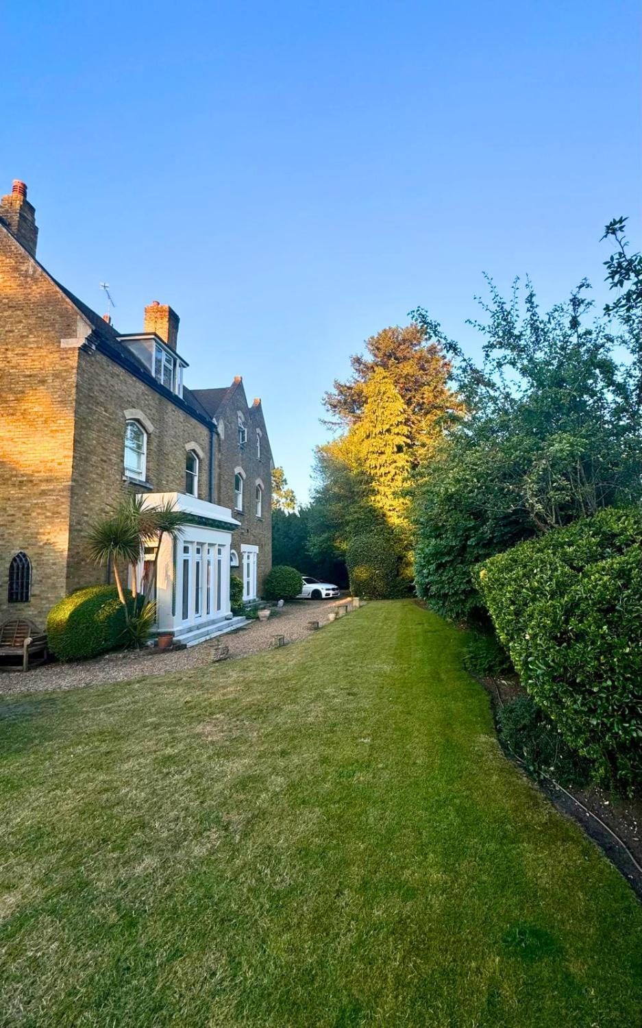 Georgian Period Building Apartment in Weybridge