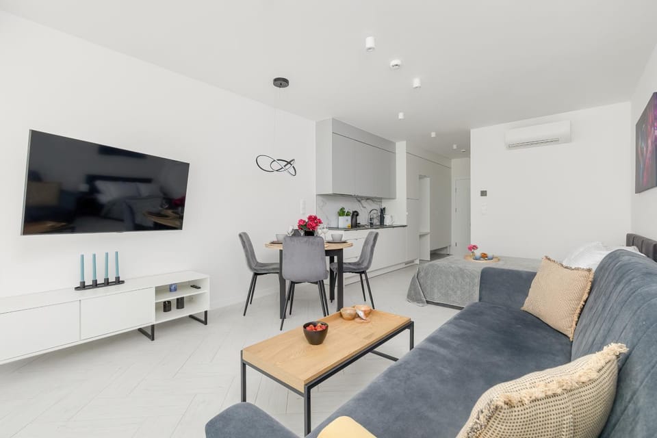 TV and multimedia, Kitchen or kitchenette, Living room, Seating area