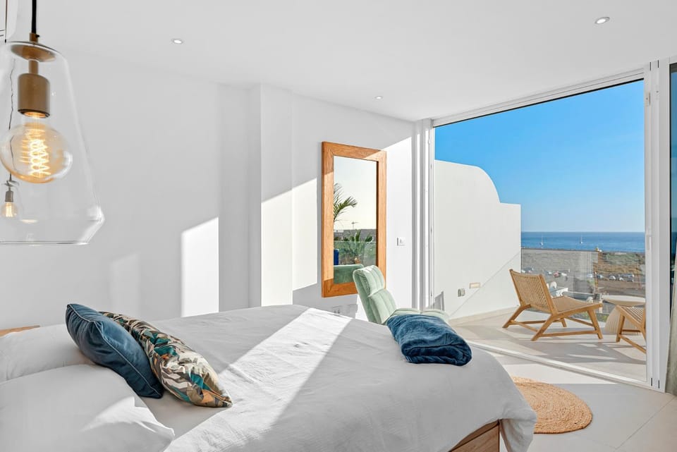 Bed, Balcony/Terrace, Beach, Bedroom, Sea view