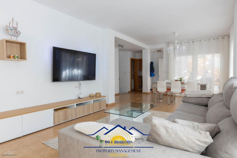 Communal lounge/ TV room, Living room