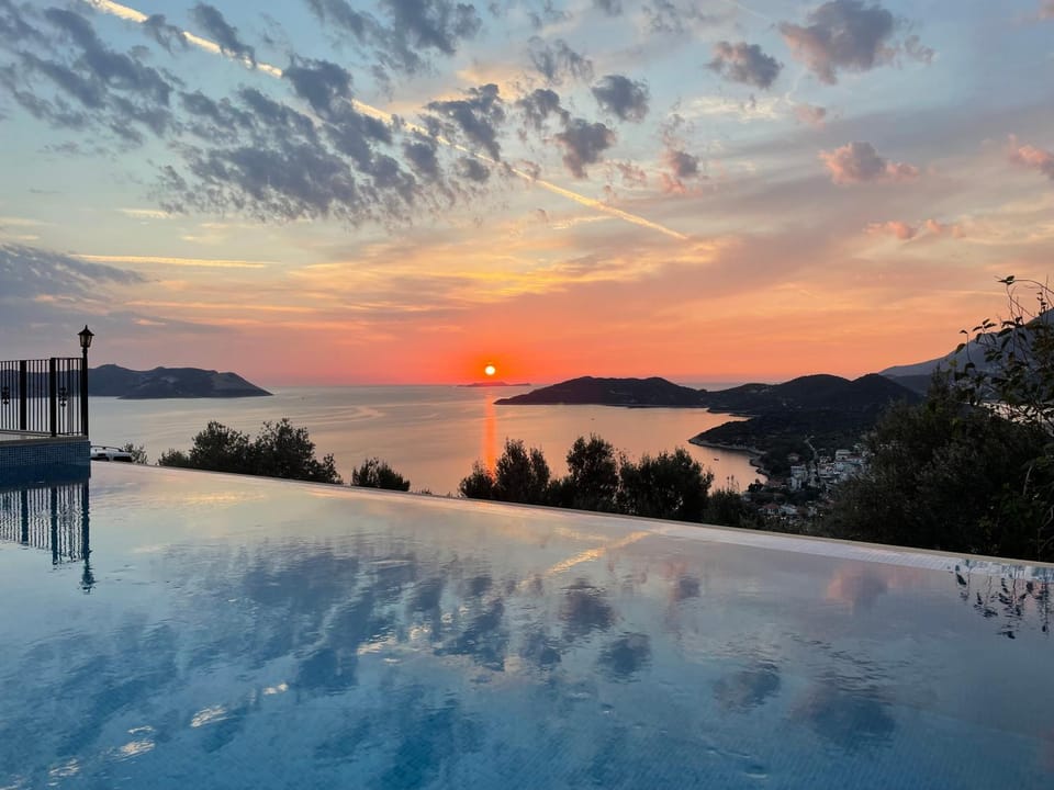 Mountain view, Pool view, Sea view, Sunset