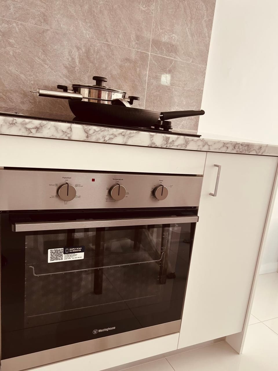 Modern 1 or 2-Bedroom Granny Flat Near Parramatta CBD Apartment in North Parramatta