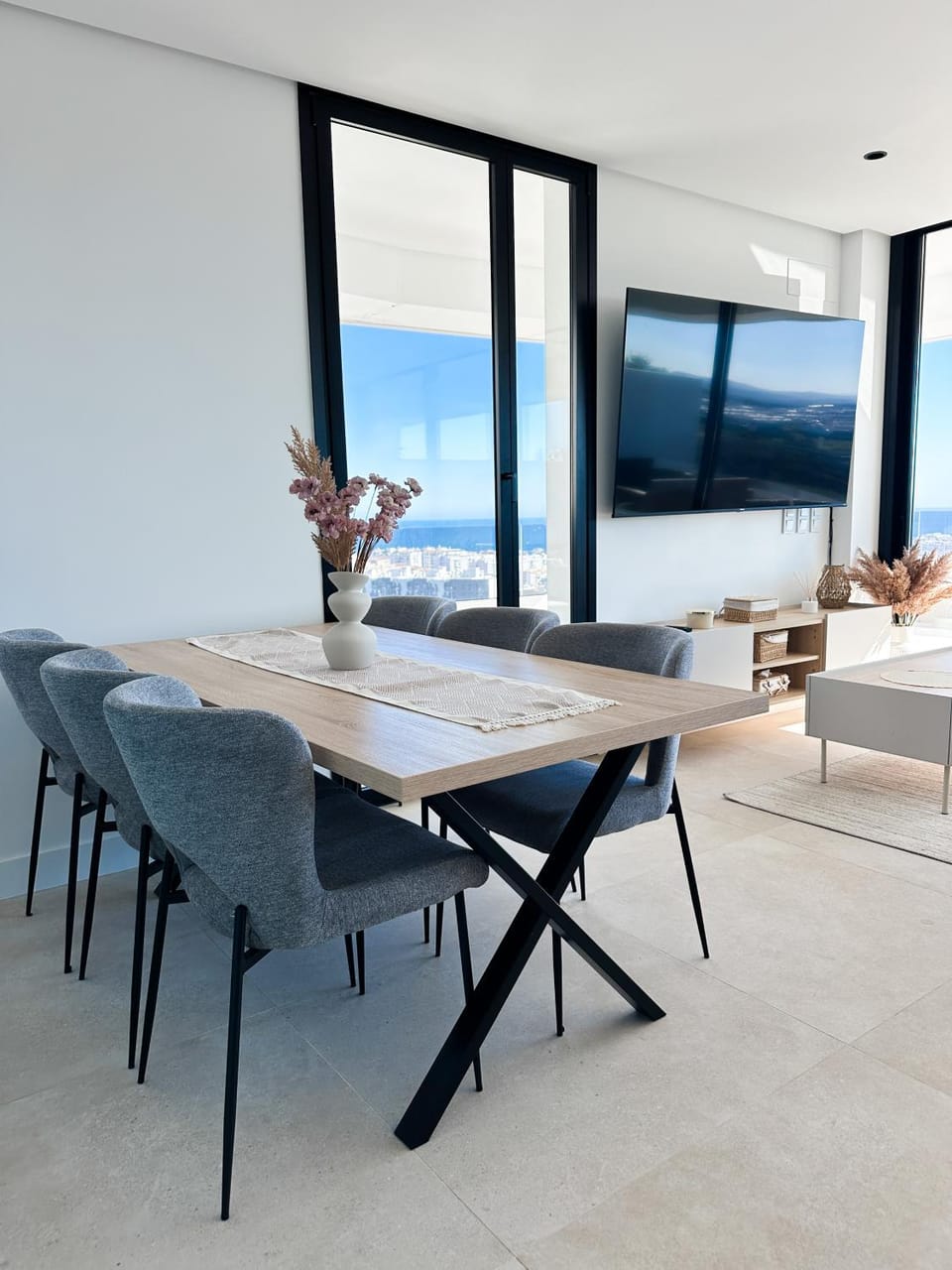 Living room, Dining area