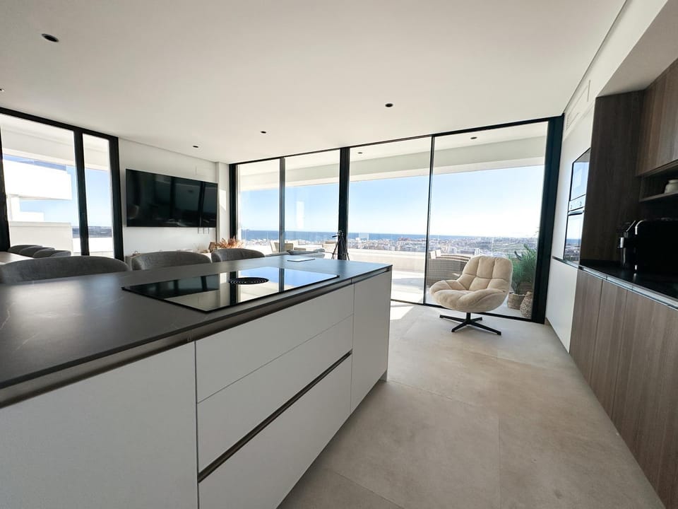 Kitchen or kitchenette, Living room, City view, City view, Sea view, Sea view