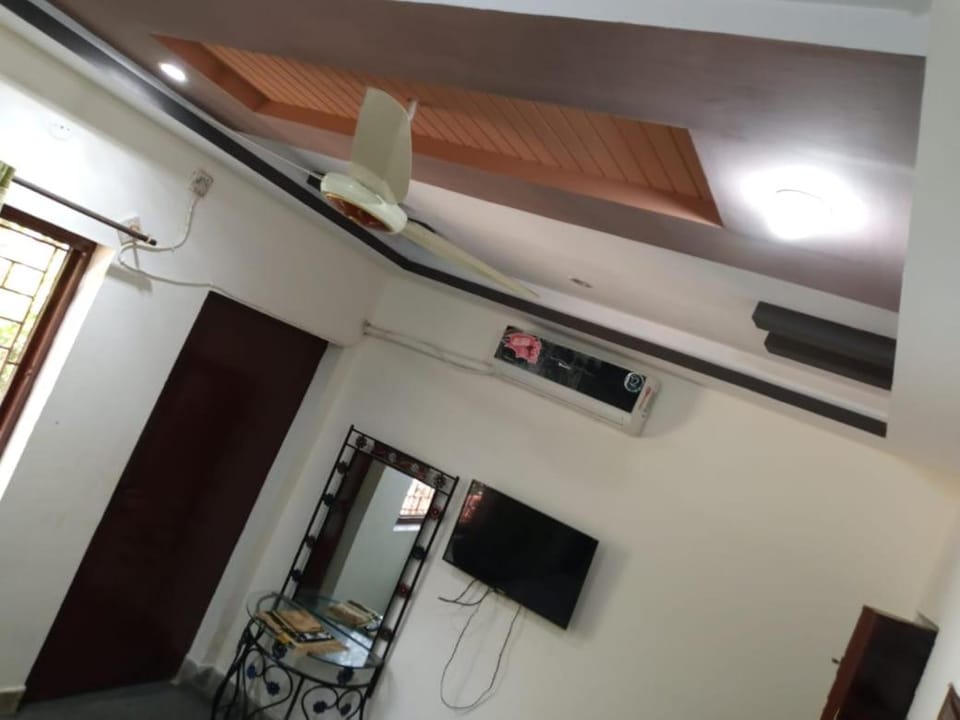 DREAM IIN 2 Family Guest House Bed and Breakfast in Islamabad