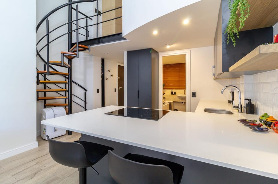 Kitchen or kitchenette, Dining area, stove