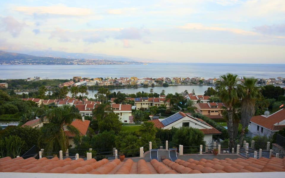 View (from property/room), Lake view, Sea view