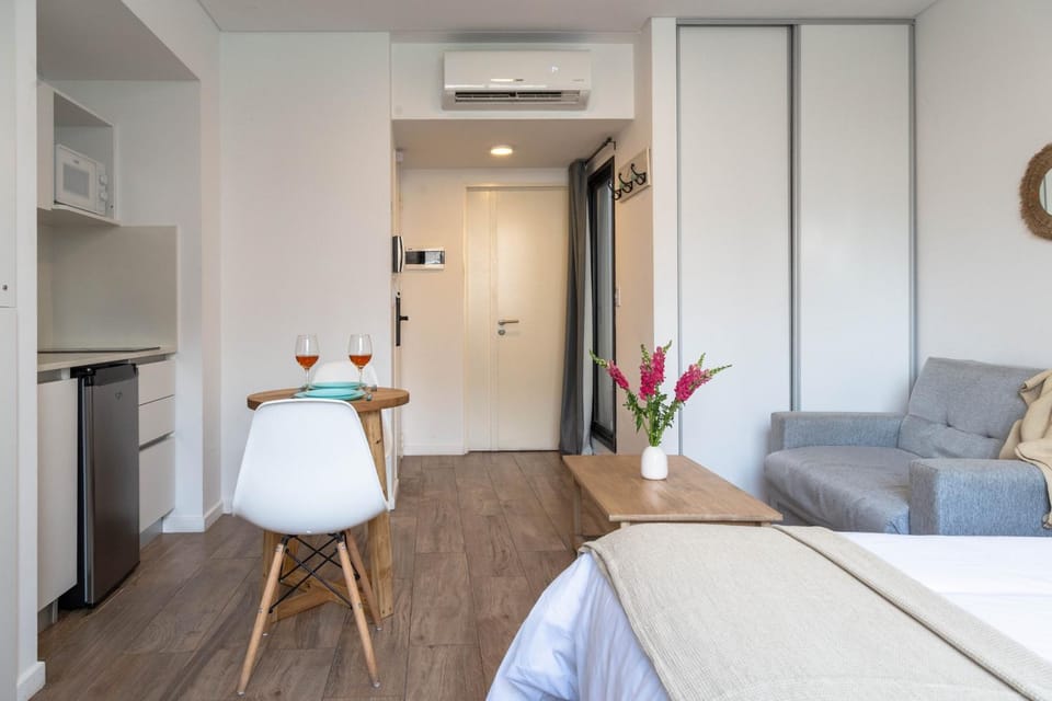 Retiro The Urban Nest Stylish Studio & Gym Apartment in Buenos Aires