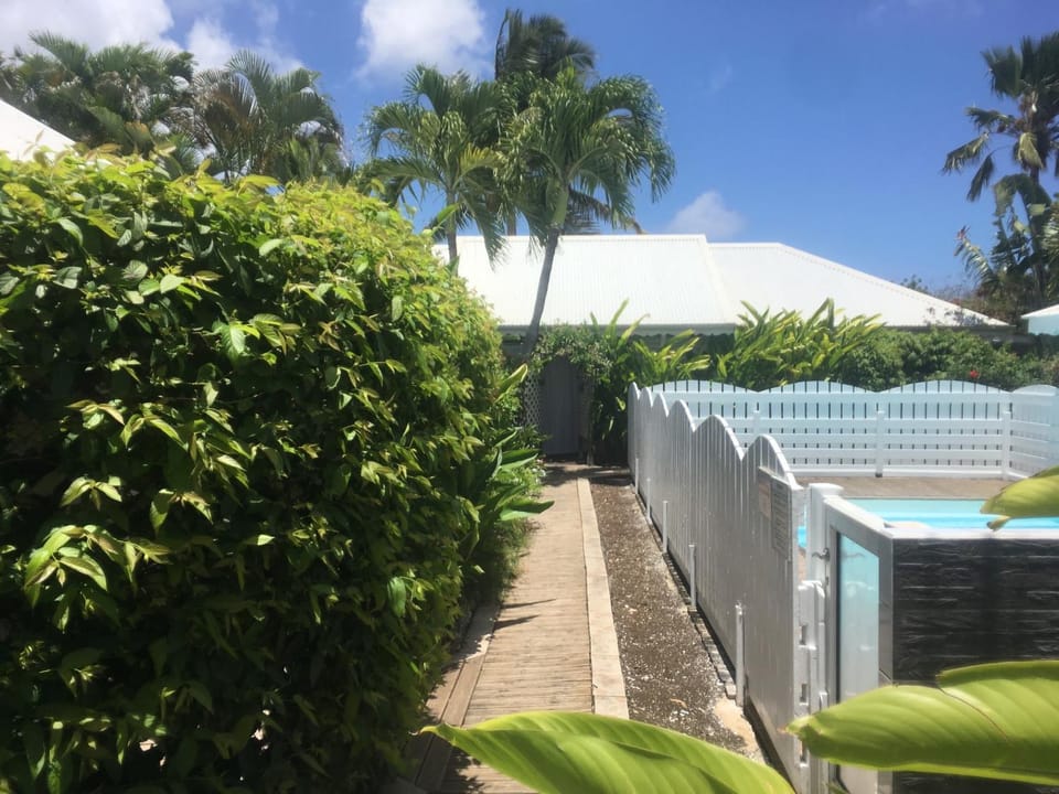 Bungalow Takaya Bambou House in Grande-Terre, Guadeloupe