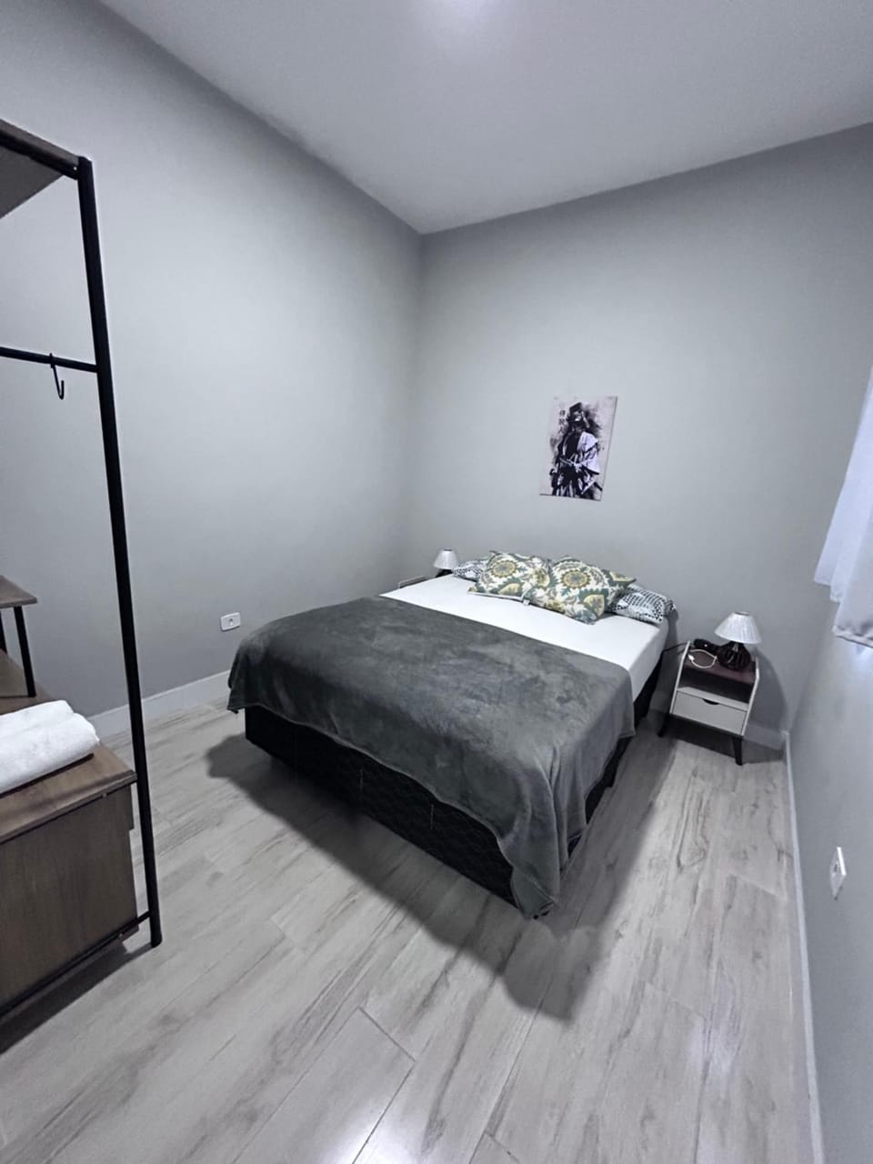 Bed, Photo of the whole room, towels