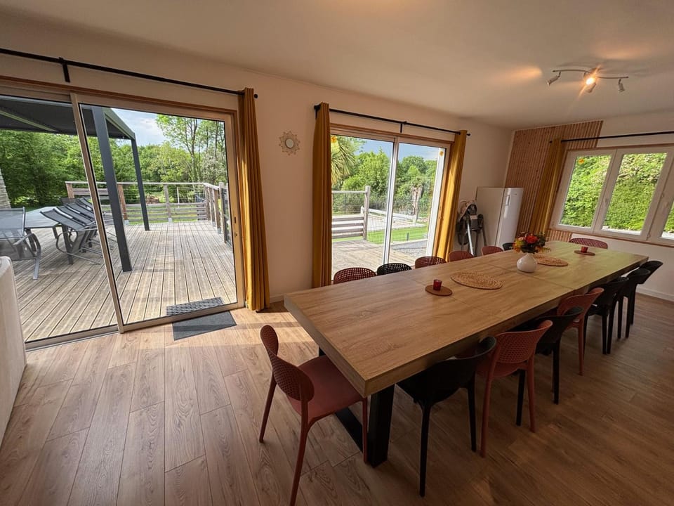 Property building, Dining area, Garden view