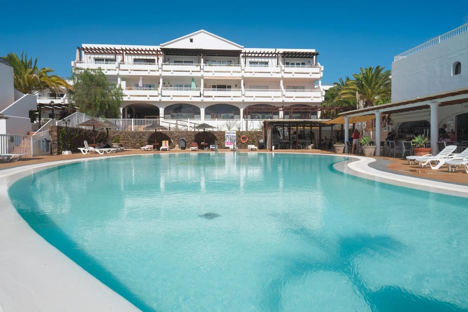 Property building, Swimming pool, Open Air Bath