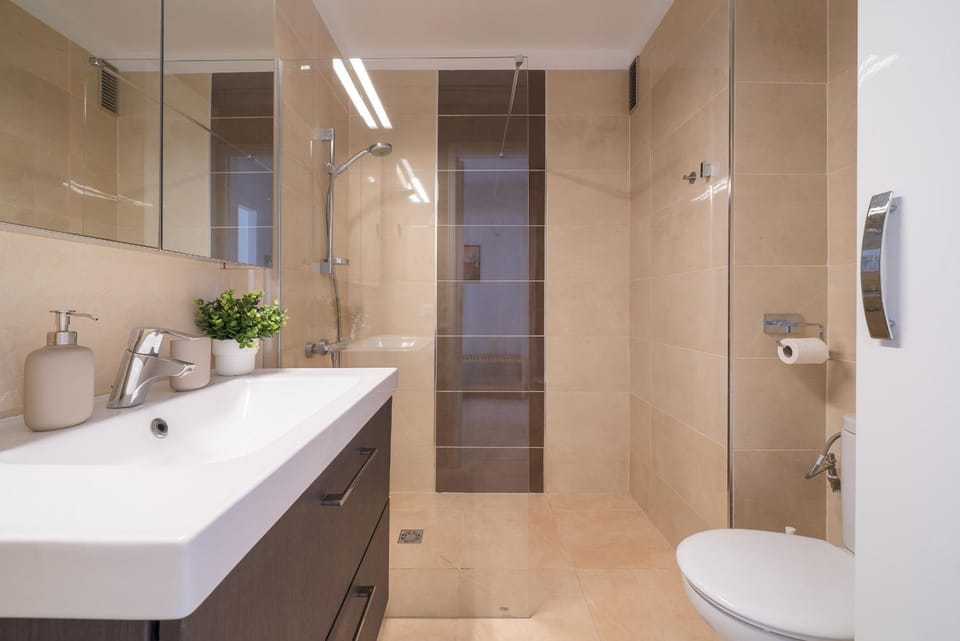 Shower, Bathroom
