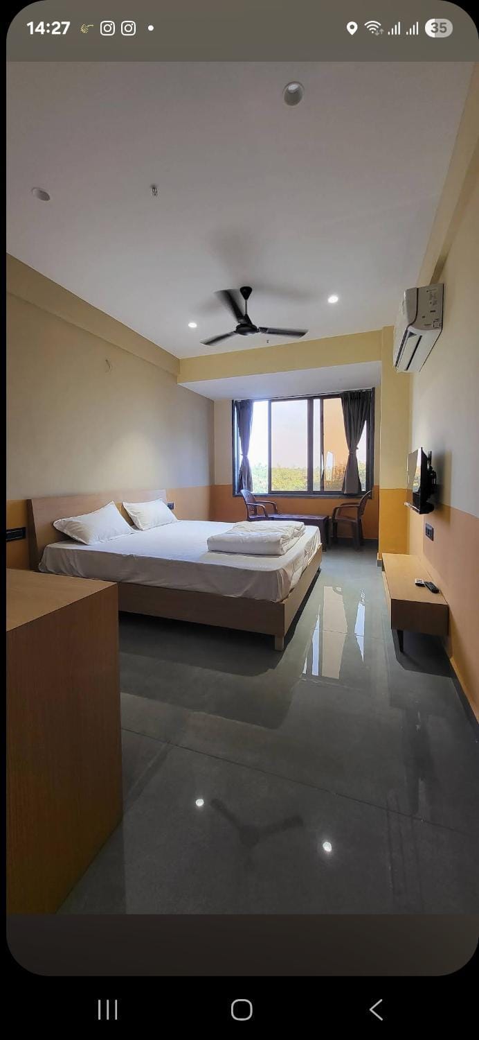 The Rudra Palace - Daman Hotel in Gujarat