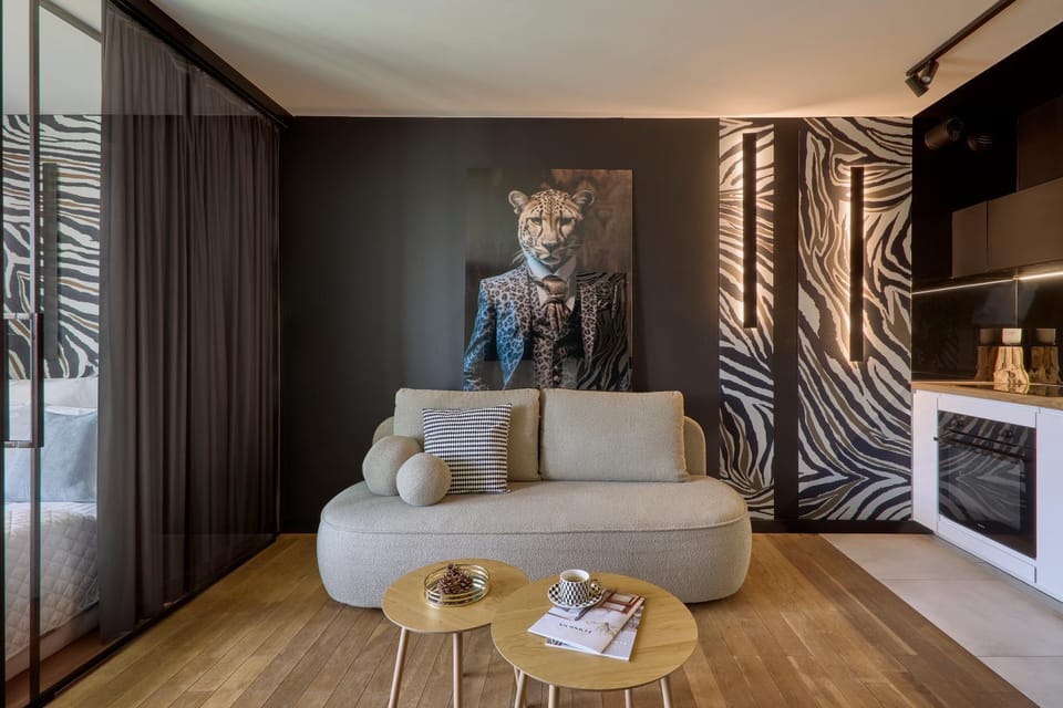Kitchen or kitchenette, Living room, Seating area