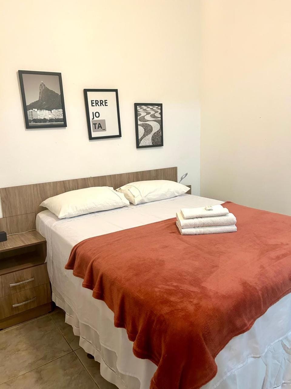 Copacabana Posto 4 Aconchegante Quarto e Sala BR 396 Apartment in Rio de Janeiro
