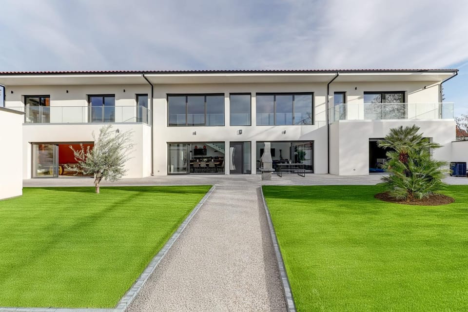 Villa Loft - Piscine - Climatisation Apartment in Auvergne-Rhône-Alpes