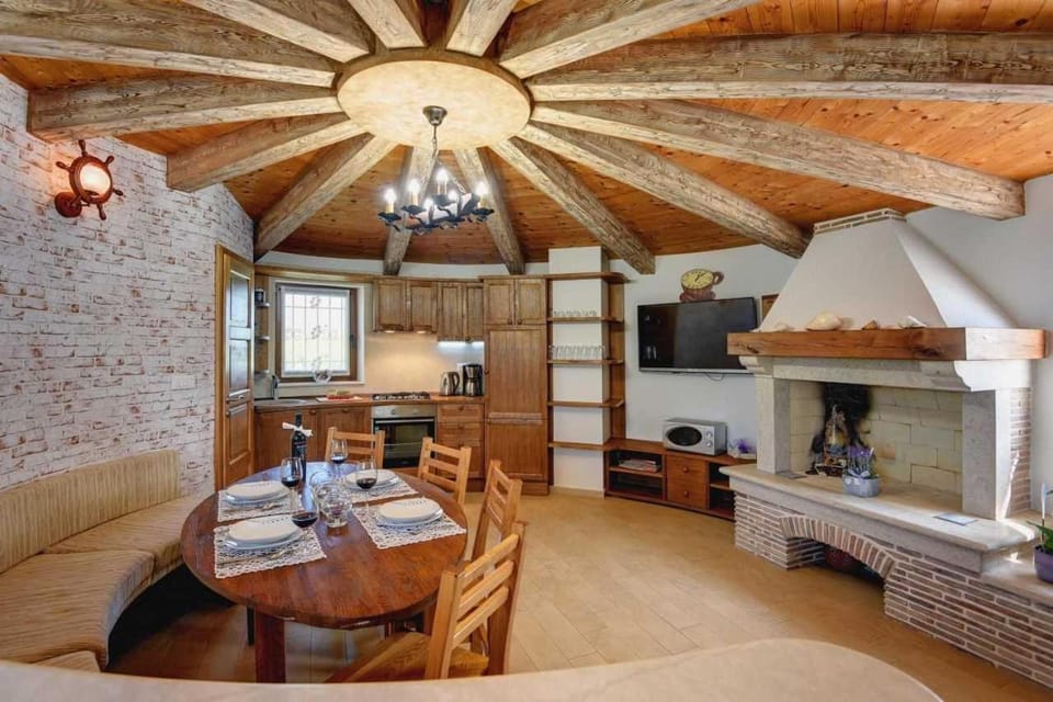 Villa Kazun by Kompas Villas Villa in Fažana