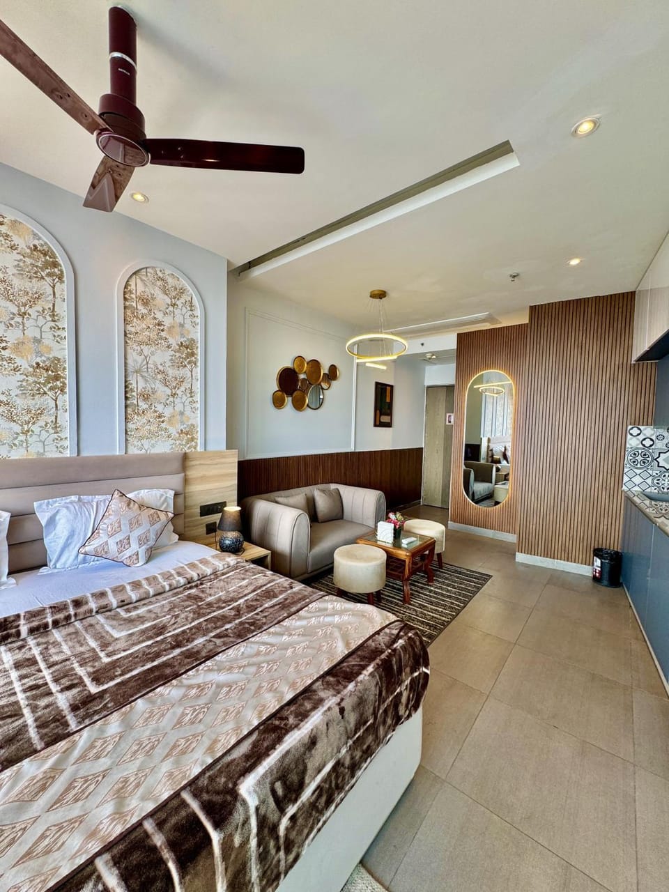 Bed, Living room, Photo of the whole room, Seating area, Bedroom, air conditioner