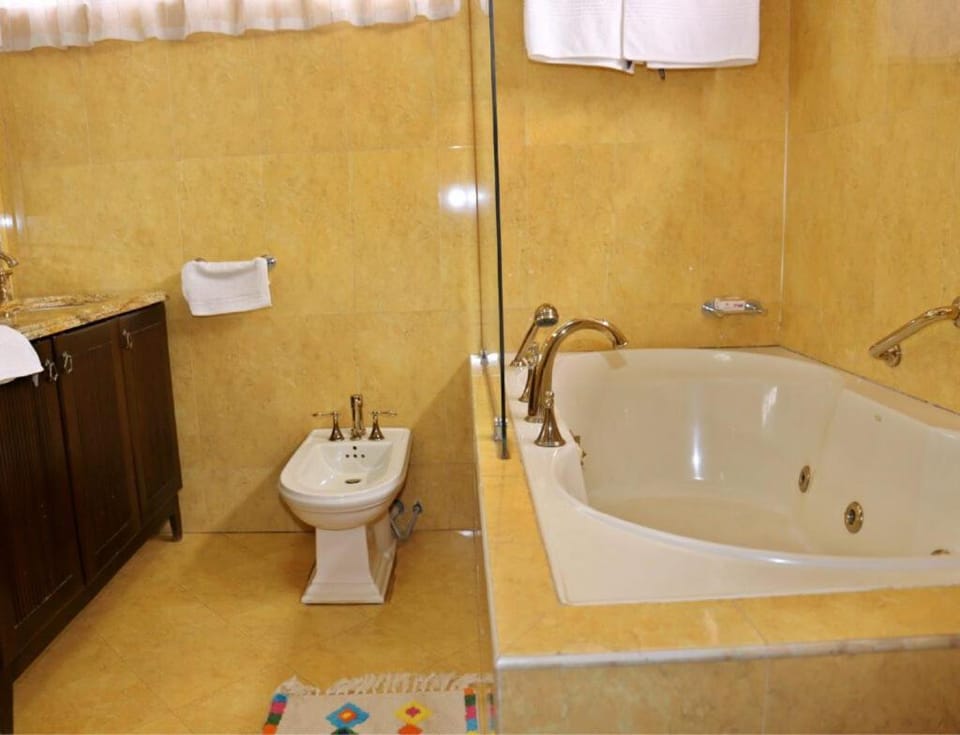 The Village Courtyard Hotel Hotel in Kumasi