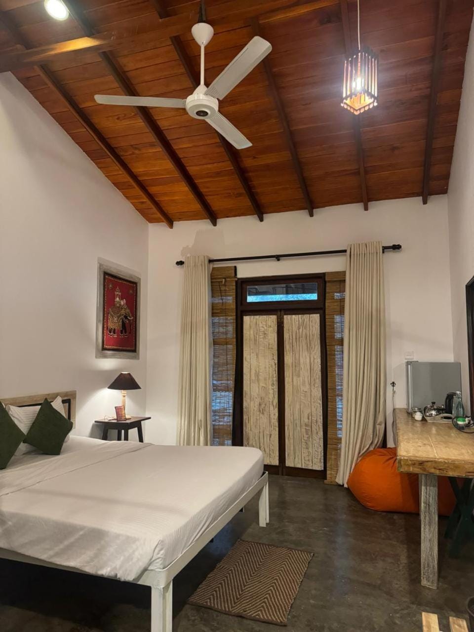 Photo of the whole room