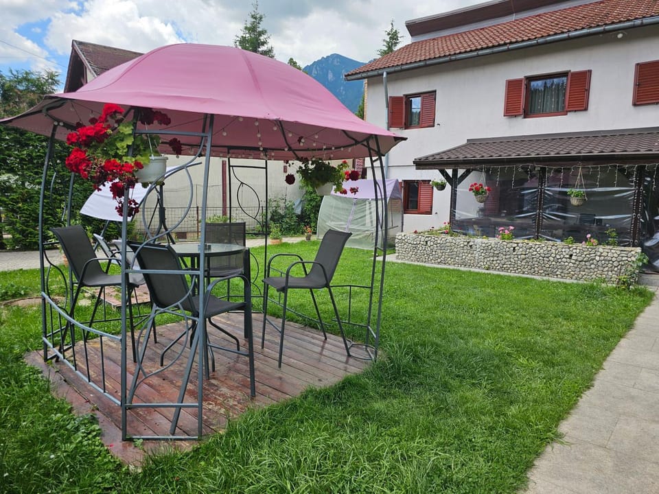 Forest Vila Villa in Prahova, Romania