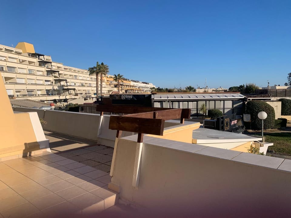 611 Studio 2 pers Port Nature 6 vue jardin Apartment in Agde