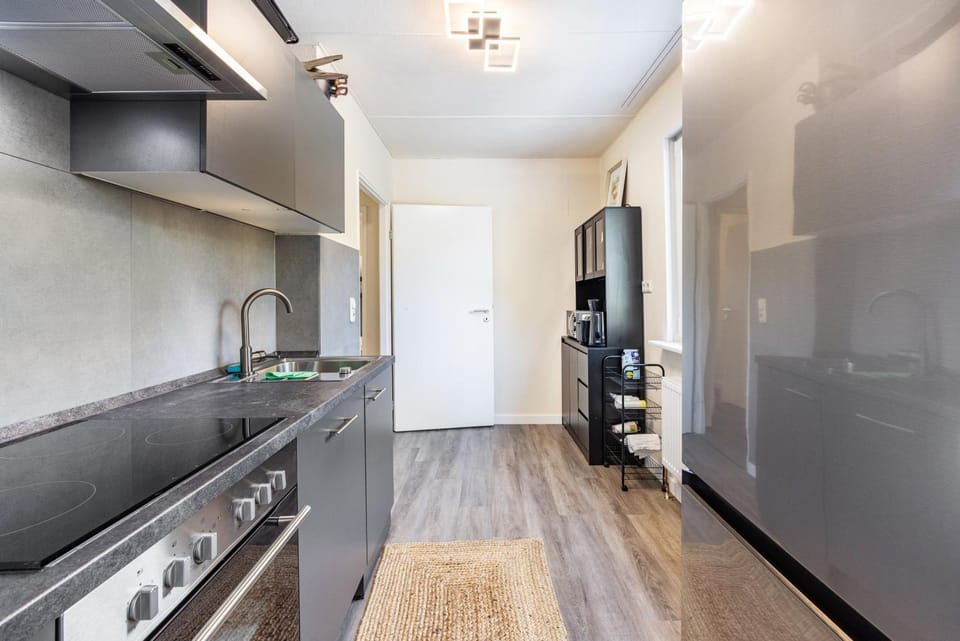 Kitchen or kitchenette, Living room