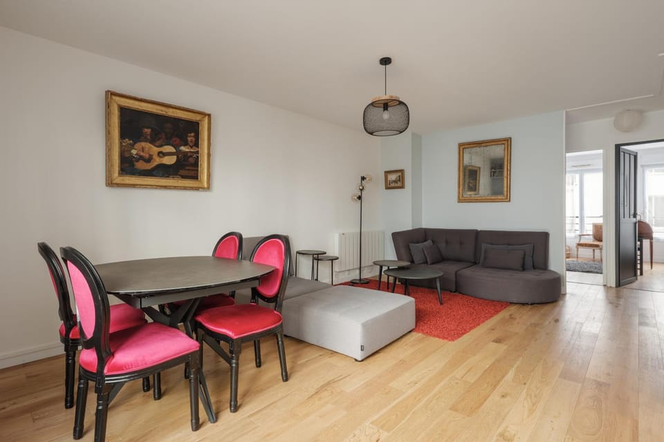 Living room, Dining area