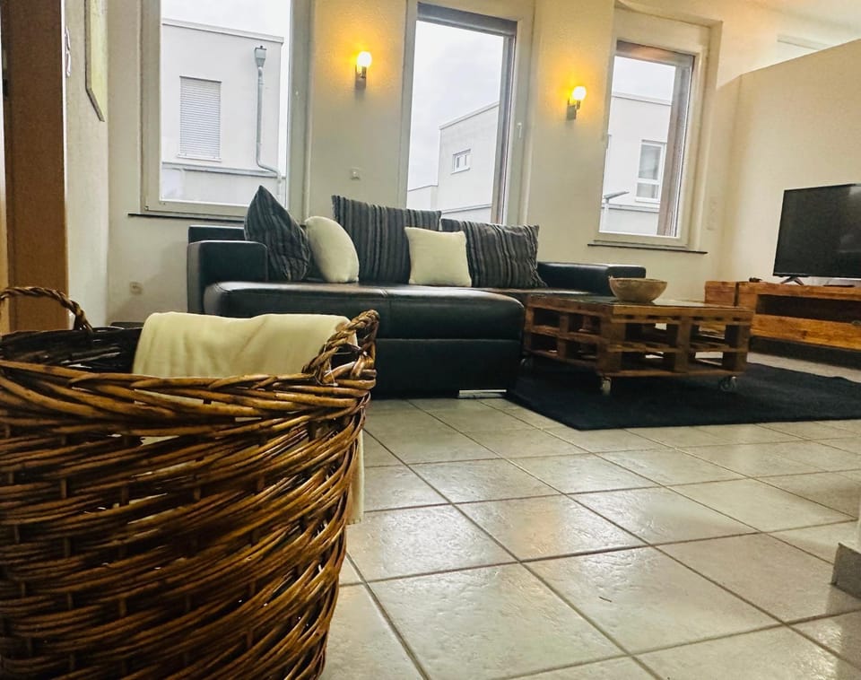 Communal lounge/ TV room, Living room, Seating area