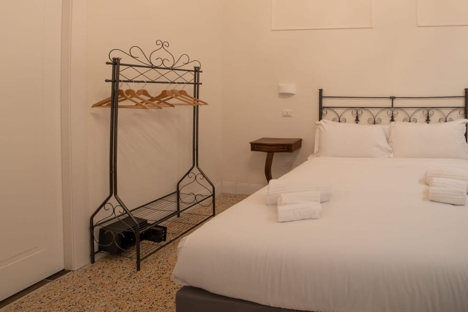 Bed, Bedroom, wardrobe