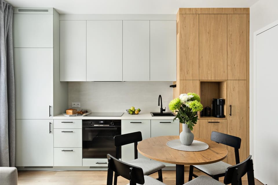 Kitchen or kitchenette, Dining area, oven, stove