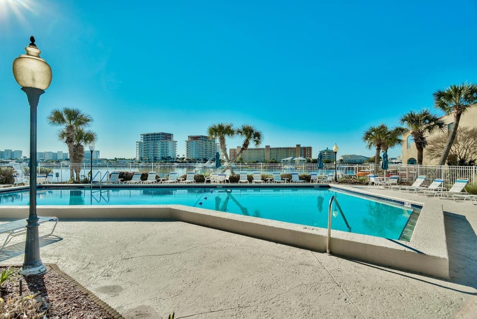 Dolphin Point #406A House in Destin