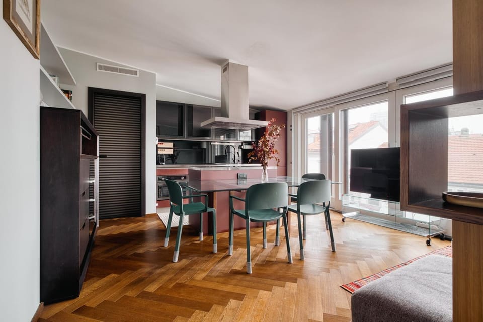 Kitchen or kitchenette, Living room