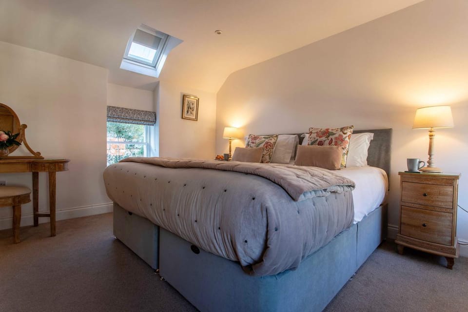 Charming 18th century cottage - central - parking House in Bath