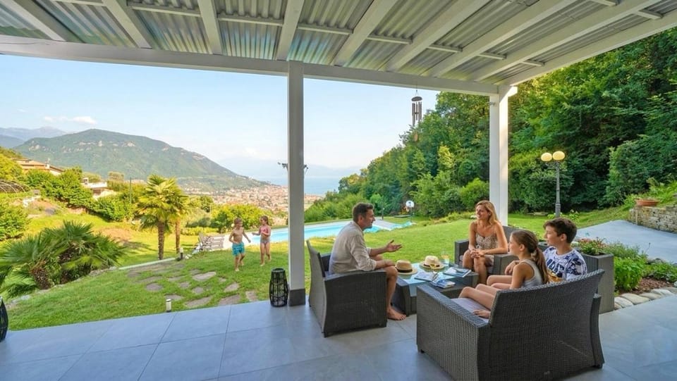D1MORA Sophie - Villa with pool LAKE VIEW Villa in Province of Brescia