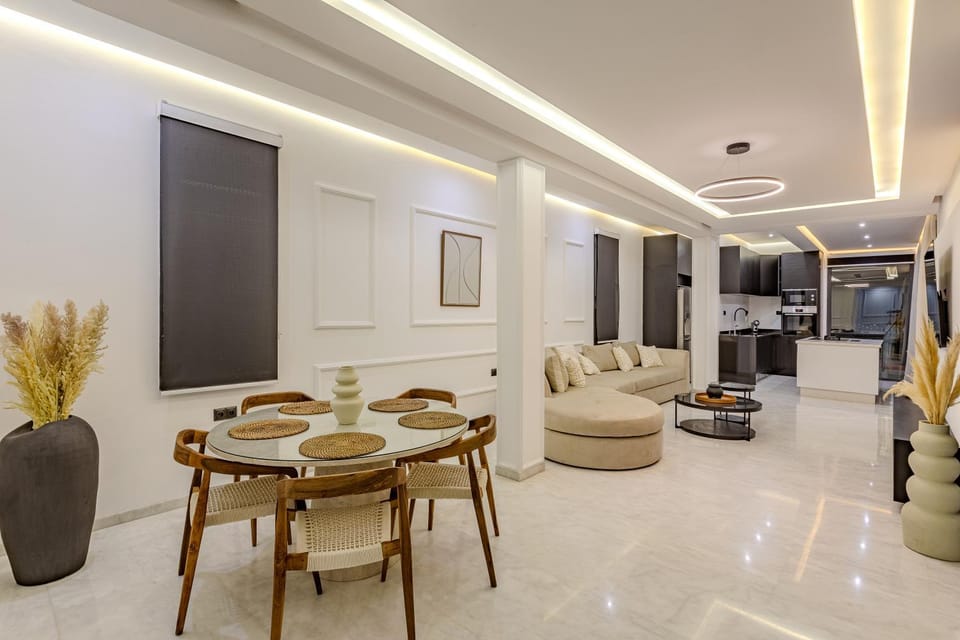 TV and multimedia, Living room, Seating area, Dining area, air conditioner