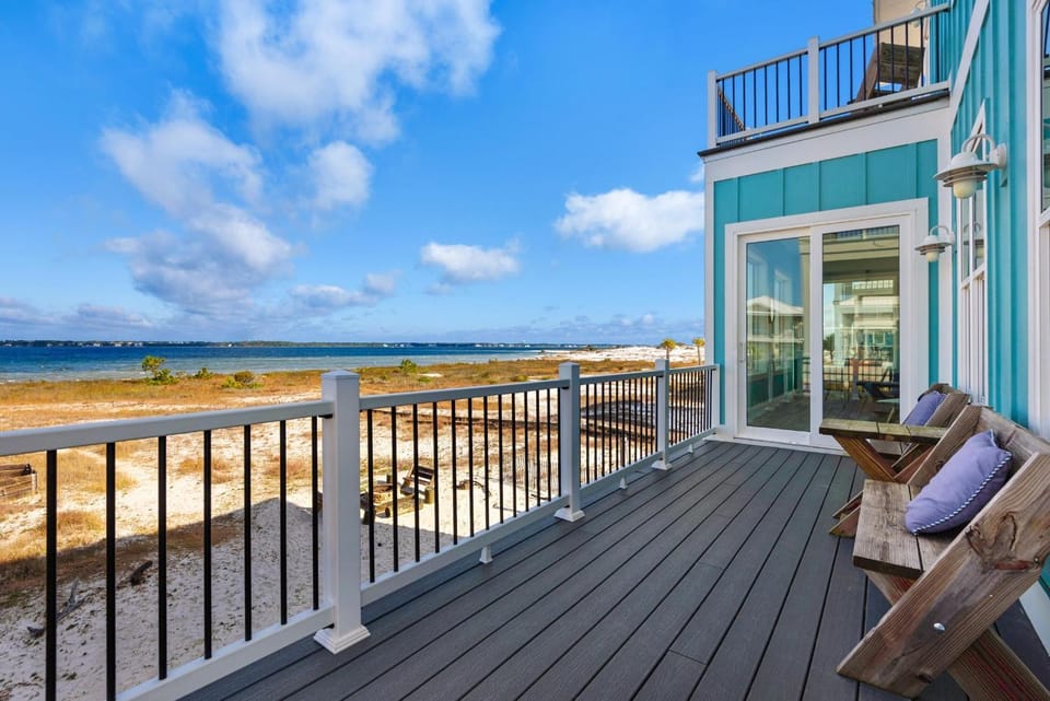 White Sands Beach Retreat House in Pensacola Beach